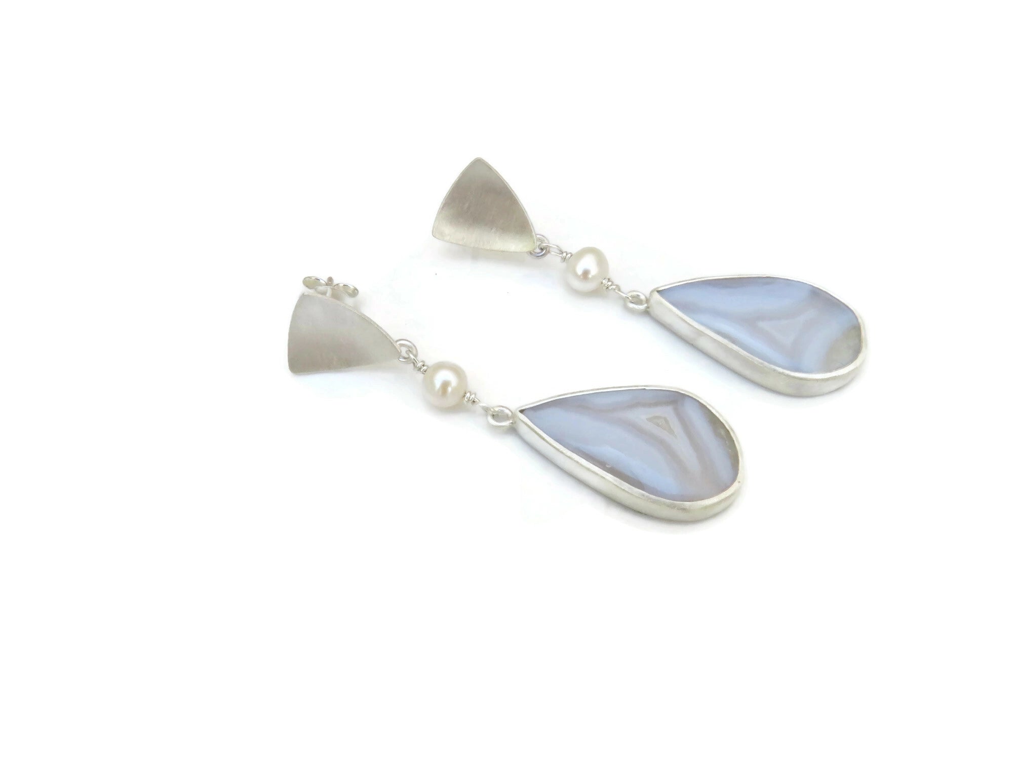 White Agate Earrings with Pearls in Silver | KimyaJoyas

