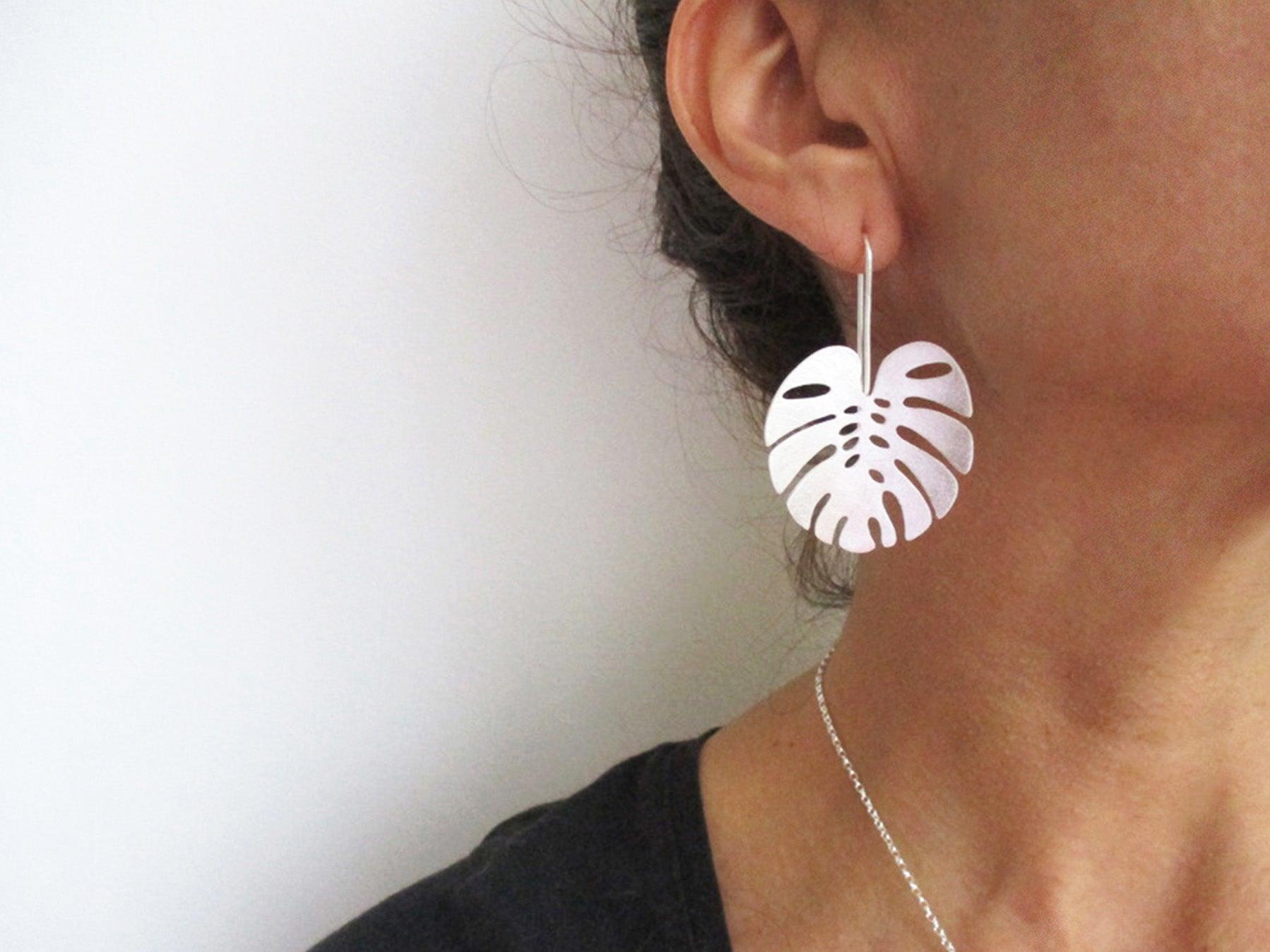Philodendron Silver Dangle Earrings - Modern Jewelry | KimyaJoyas