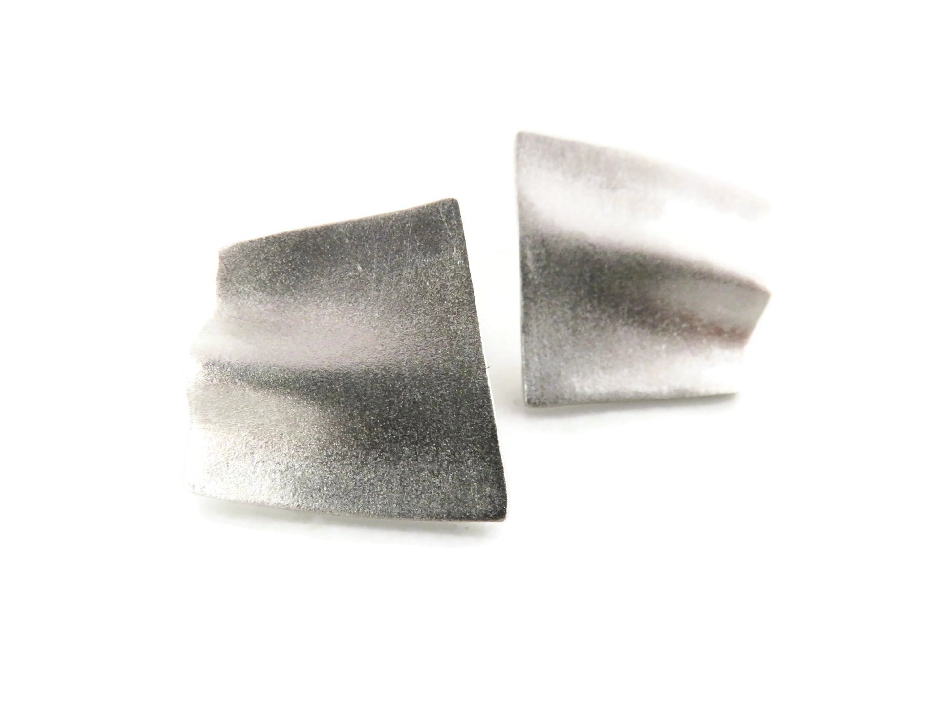 Pleated Sand Textured Silver Stud Earrings - Folded Earrings | KimyaJoyas