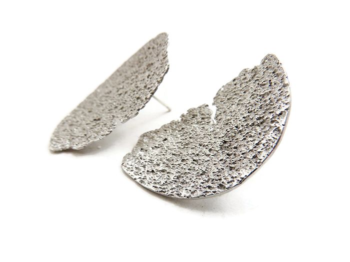 Satin Silver Textured Earrings - Contemporary Earrings | KimyaJoyas